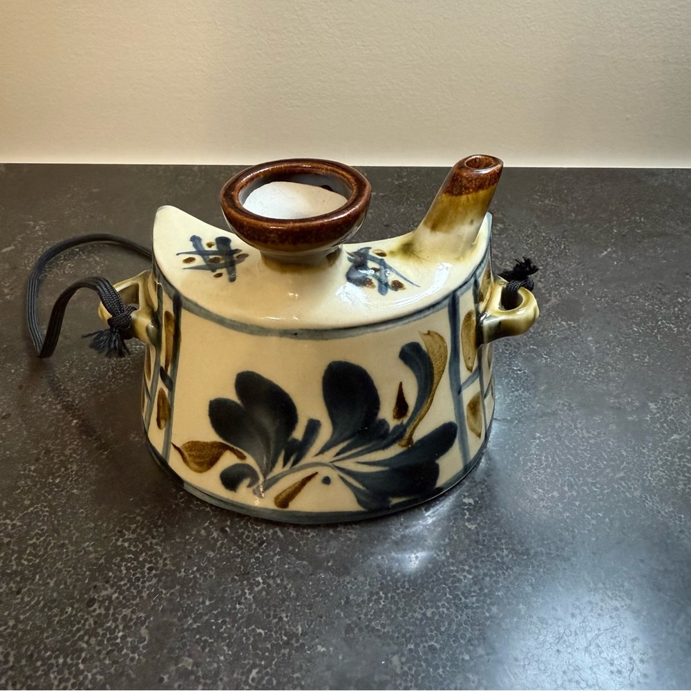 Japanese Pottery Flask - Picture 4 of 11